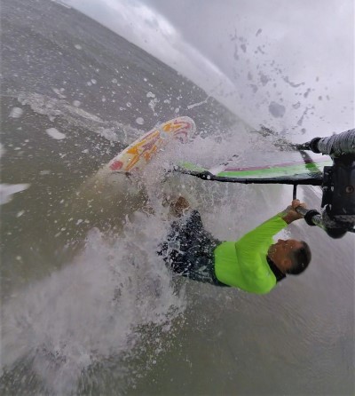 Shorebreak, Manu